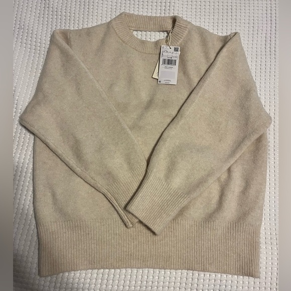 Sweaters - NWT | MANGO | Sweater | Cream | Large